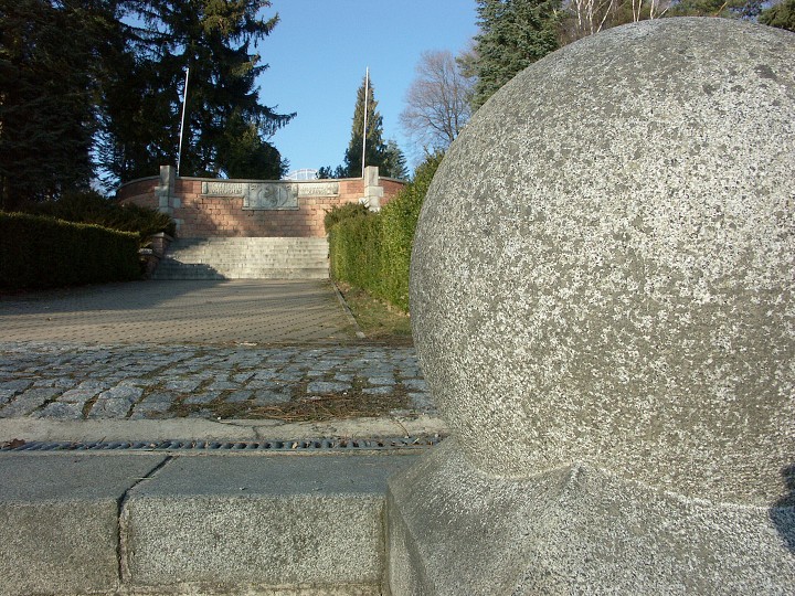 img00037.jpg